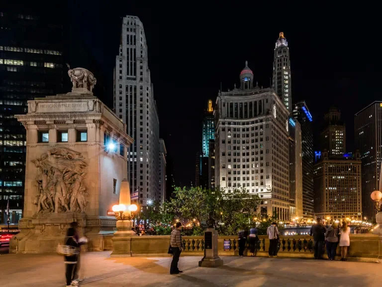 Michigan Avenue bridge plaza at night
